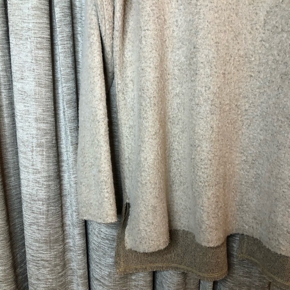 Soft Surroundings Tan Fleece Turtleneck Split Back Sweater Size Extra Small - Picture 3 of 14